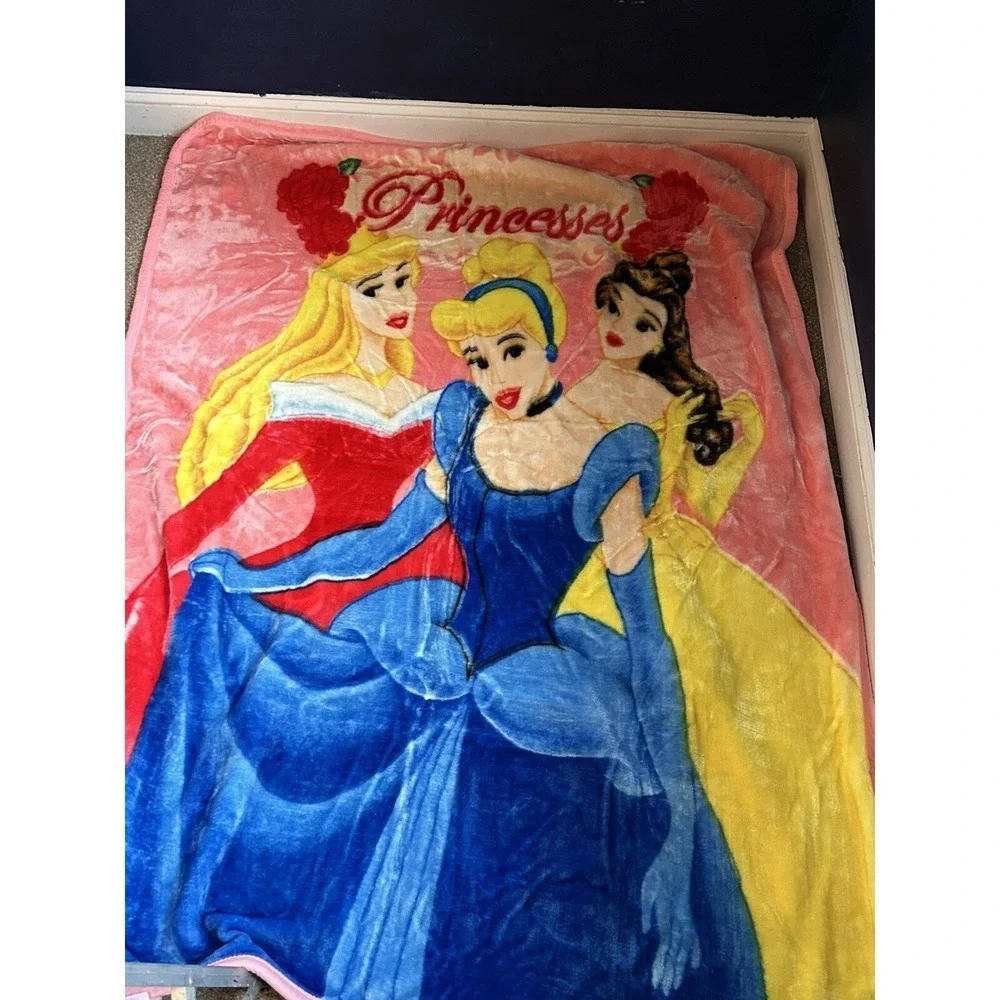 Vintage Disney‎ Large Throw Blanket Princess Aurora Cinderella and Belle 1990's